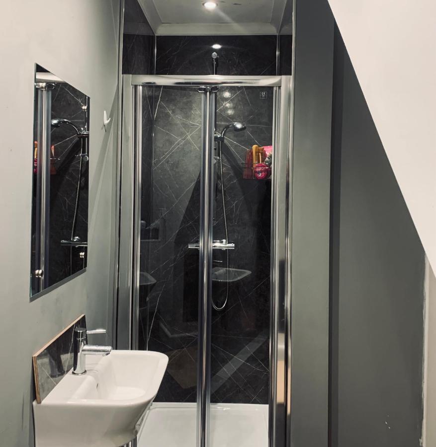 Fantastic Location, Annexe With Hot Tub Villa Warmingham Luaran gambar